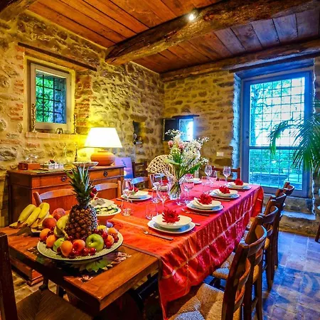 Sleeps 9 Pool Air Con Wifi Villa Corgna