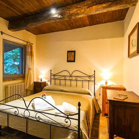 Sleeps 9 Pool Air Con Wifi Corgna