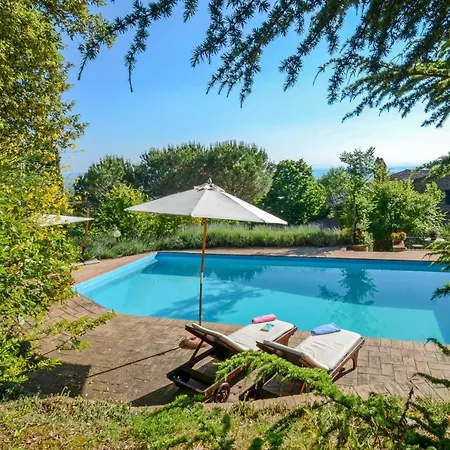 Villa Sleeps 9 Pool Air Con Wifi